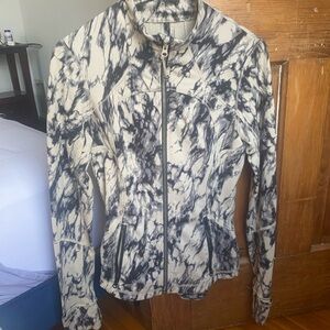 Lulu Black and White Jacket define sz 4